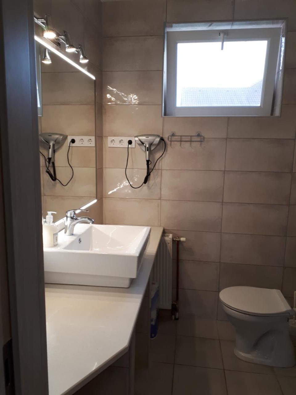 Kertvarosi Apartman Tiszaujvaros Exterior photo